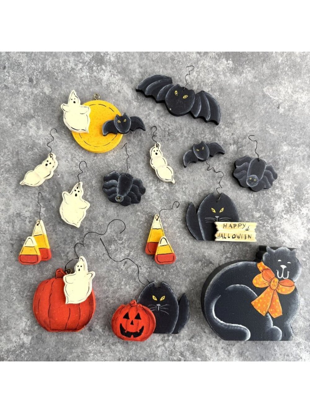 Halloween Small Flat Wood Ornaments Hand Painted Spider Bat Ghost Black Cat Lot